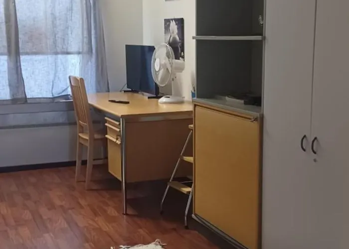 Toimisto-majoitus B 아파트 *